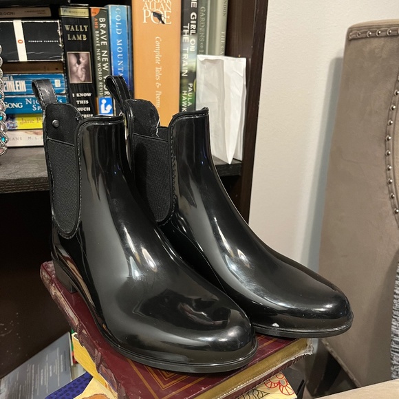 Marc Fischer Rain Boots Size 6 - Picture 1 of 5